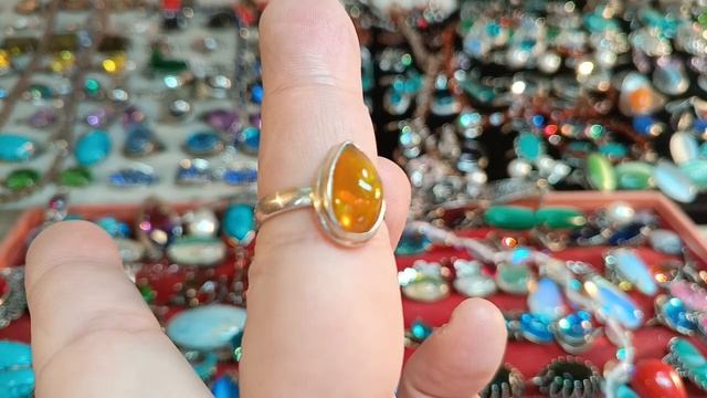 Кольца в серебре с камнем в серебре и прсеребрения натуральных и выращенных камней.