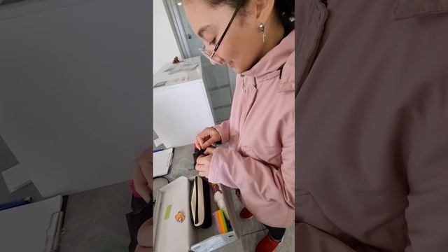 Виолеттина распаковка,посылка от тёток #родня #дочка смотреть онлайн