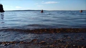 Гера с Ваней купаются в Каме