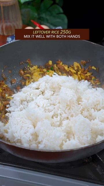 EASY CHINESE MYSTERY VEGETALBE FRIED RICE RECIPE #recipe #friedrice #chinesefood #cooking #shorts смотреть онлайн