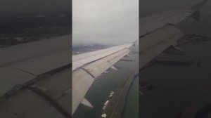 Заход на посадку в город Сочи. Аэропорт Сочи #самолет #сочи