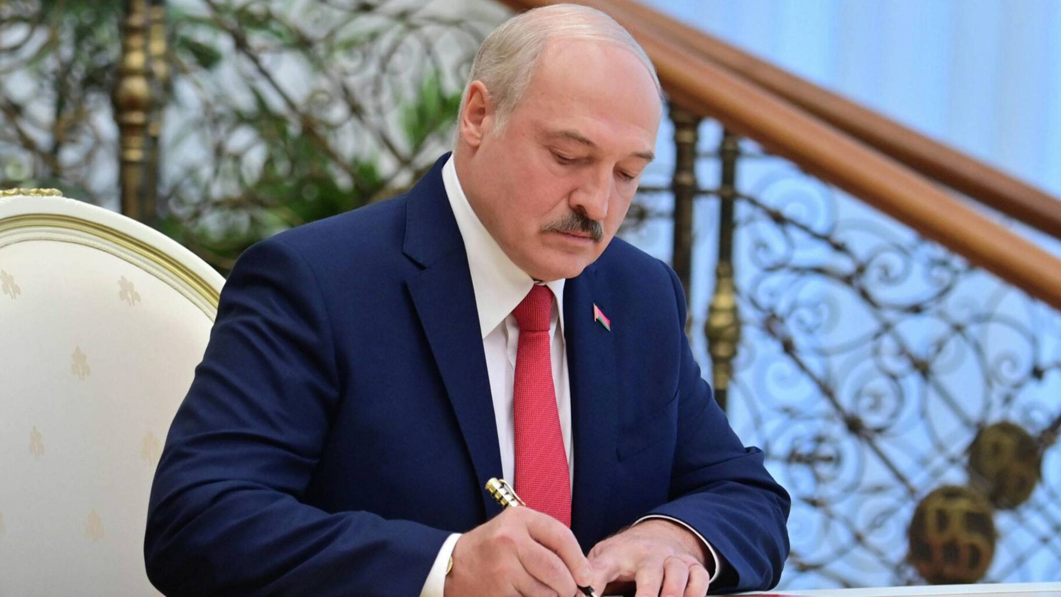 Лукашенко подписал указ об усилении роли председателей исполкомов в развитии регионов