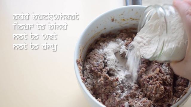 MEATLESS BALLS WITH TOMATO SAUCE / VEGAN смотреть онлайн