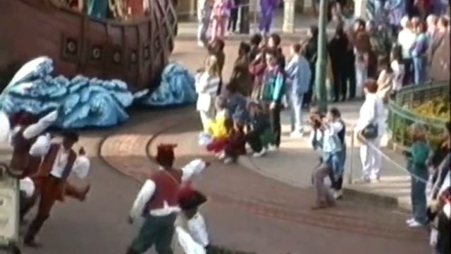 Disney Classics Parade * Euro Disneyland, Paris * September 1993 смотреть онлайн