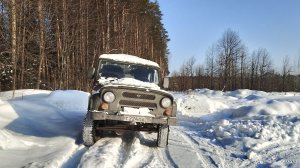 Холодная пятница на даче. Зима не отступает.