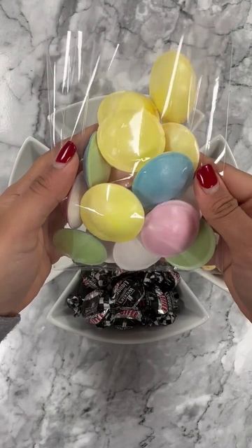 Flying Saucer Sweets with Cadbury Easter Egg ASMR Liquorice #asmr #cadbury #flyingsaucer #sweet смотреть онлайн