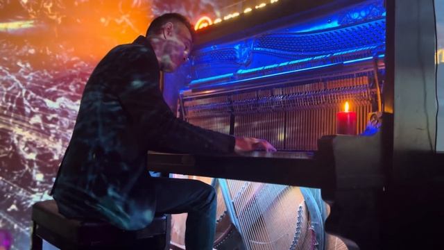 Маэстро Арсений Трофим . Уютный концерт в Школе Интуитивной Музыки 26.07.2024 / Москва. смотреть онлайн