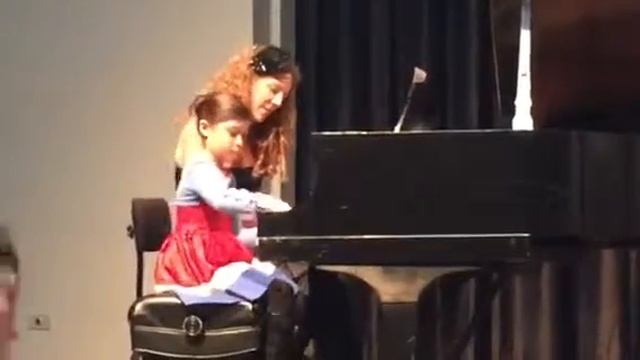 Sadie's first recital with Peach Tree Studios смотреть онлайн