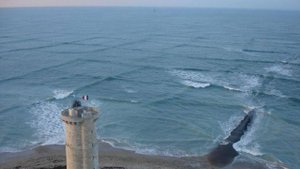 Если вы заметите квадратные волны в море, немедленно выходите из воды