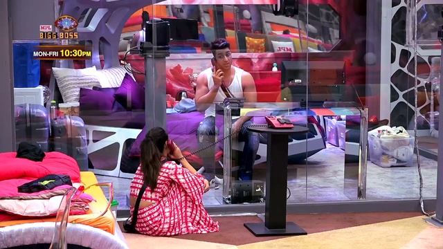 Bigg Boss S14 | बिग बॉस S14 | Day 32 | Sneak Peek | Jasmin Gets Emotional Seeing Aly In The House