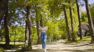 Jonald Haxhia - Je më e mira ( Official Video 4K )