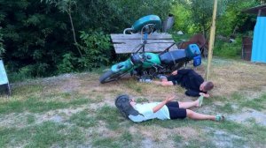 Denis si-a rupt mana - Am cazut de pe motocicleta