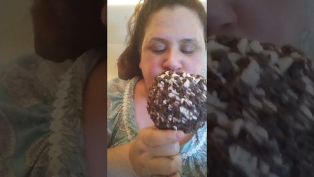 Melissa's Chocolate Lover's Caramel Apple смотреть онлайн