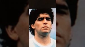 ПЕЛЕ против МАРАДОНЫ