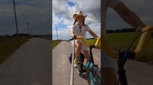 Знаете почему Аисты приносят детей? Моменты трансляции - Катаюсь по полю 🚴🏼♀️