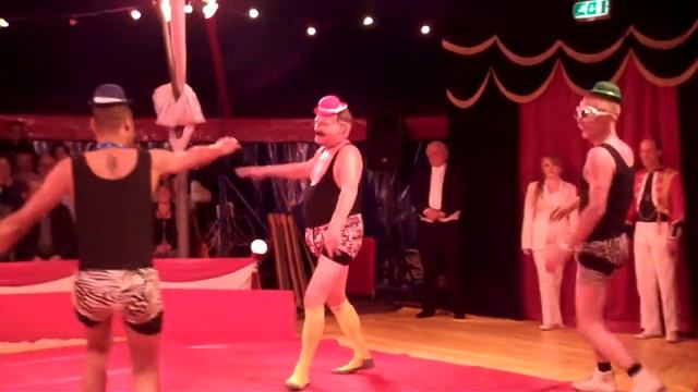 ProminentenCircus 2011 De Mannen van Atlantis.MP4 смотреть онлайн