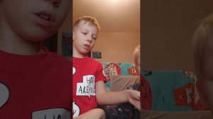 Делаем обзор на взрывную карамель (2 вкуса клубника,виноград