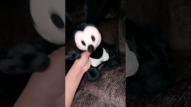 My new Oswald the lucky rabbit plush #oswaldtheluckyrabbit #mickeymouse смотреть онлайн