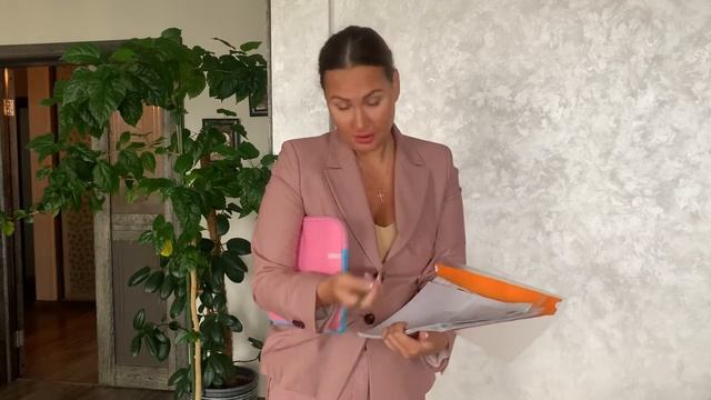 Миронова Елена -проба роль женщина в гос.учреждении