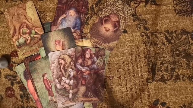 Что он решил по поводу меня? Онлайн гадание на 4 варианта | Таро онлайн | Расклад Таро