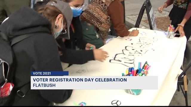 City leaders host mini block party in Flatbush to boost voter registration смотреть онлайн