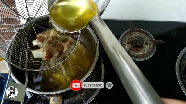 ตีนหมูกรอบ น้ำจิ้ม Crispy skin pork leg กรอบจริง ไม่เหนียว смотреть онлайн