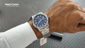 Casio MTP-VD01D-2B Gent's Blue Analog Dial Quartz Wrist Watch in Silver Steel Chain