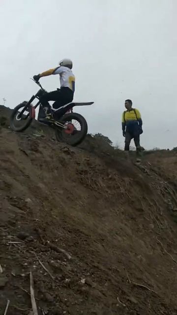 Arctic Leopard Electric Off-Road смотреть онлайн