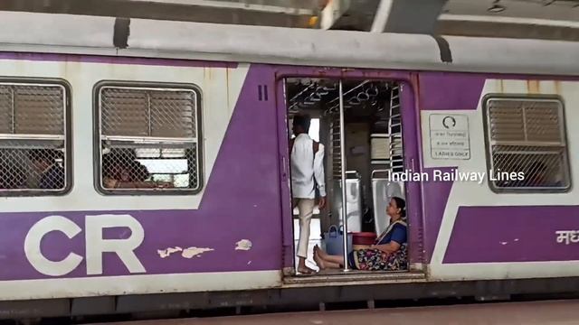 Mumbai EMU Local Trains Amazing catch at Juinagar Station Harbour Line @Indian Railway Lines