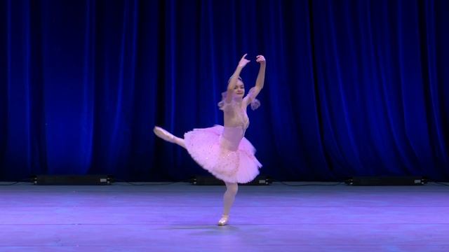 Вариация из балета "Фея кукол" исп. Софья Власова смотреть онлайн