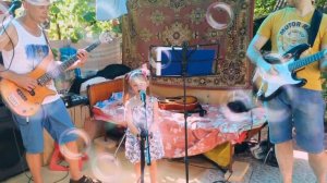 Кис кис мяу вот и вся музЫка