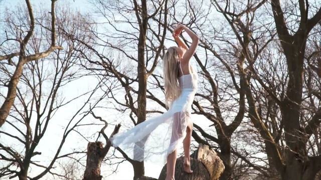 AURORA - Runaway - Gvnc Channel смотреть онлайн