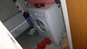 Собираюсь купаться с сестрой из куколкой