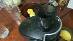 Апельсиновый  сок свежевыжатый.