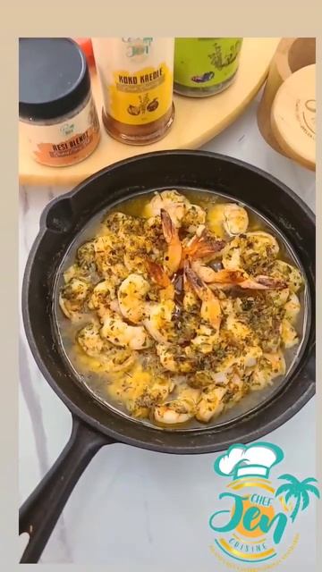 Cast-iron Garlic Herb butter Shrimp #seafood #food  #garlicbutter #spices #castironcooking #cooking