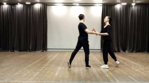 Вальс медсестры под музыку.