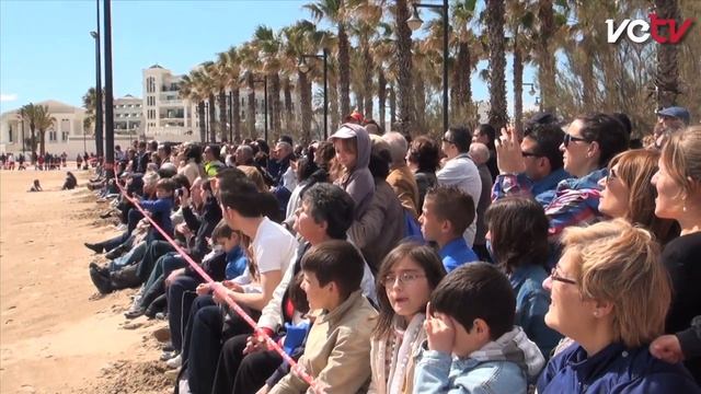 XVI Festival Internacional de Cometas Ciudad de Valencia смотреть онлайн