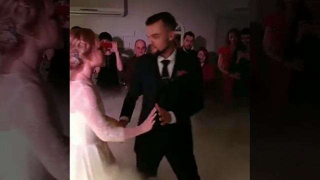 Ведущий Изот Кузьмин. Свадьба Валерия и Марии. смотреть онлайн