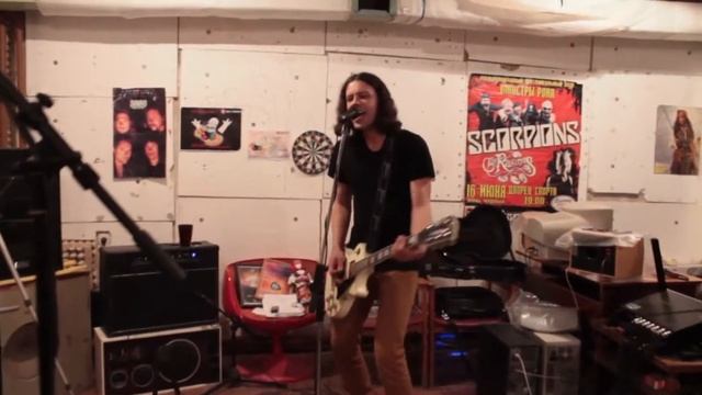 Нет неба - Твоя сестра (live) смотреть онлайн