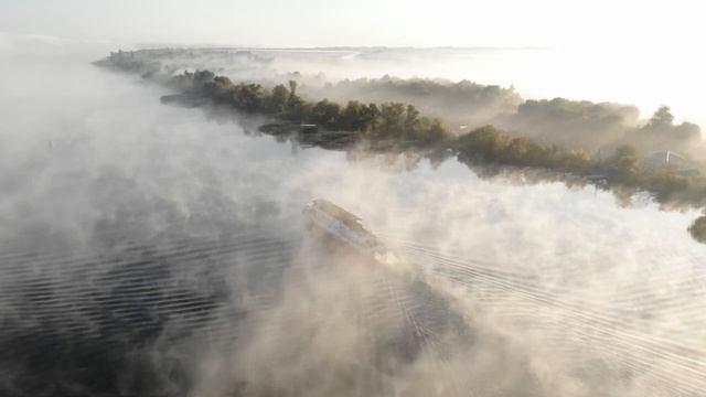 "Разговор" #видеостих из альбома "11:11" Елены Лесник. Читает Анна Мезенцева.