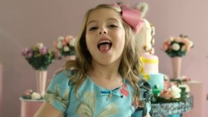 Lorena Queiroz - Meu nome é Lorena