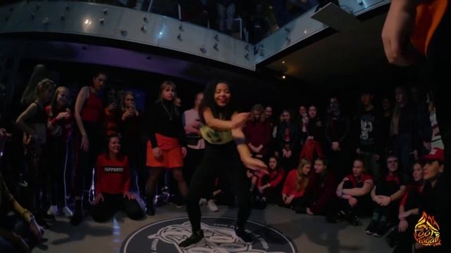 FOOTONFAYA BATTLE 4 | DANCEHALL SUPERPRO | Liza Tito VS Lizzy смотреть онлайн