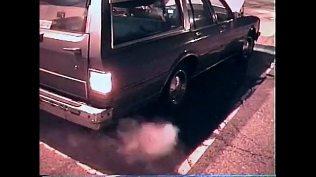 Pedal Pumping Tara At The Airport - Exterior-Part 2 смотреть онлайн