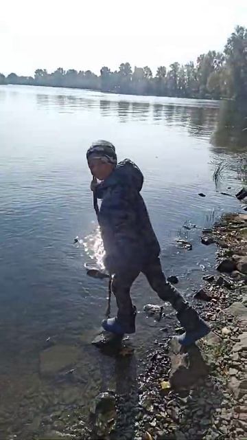 Десна, сом, нужен УАЗик чтоб достать улов:):):) #рыбалка смотреть онлайн