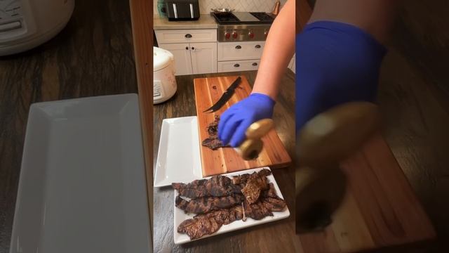 MEXICAN KOREAN KALBI STYLE BEEF SHORT RIBS with MEXICAN PHO FRENCH ONION RICE смотреть онлайн