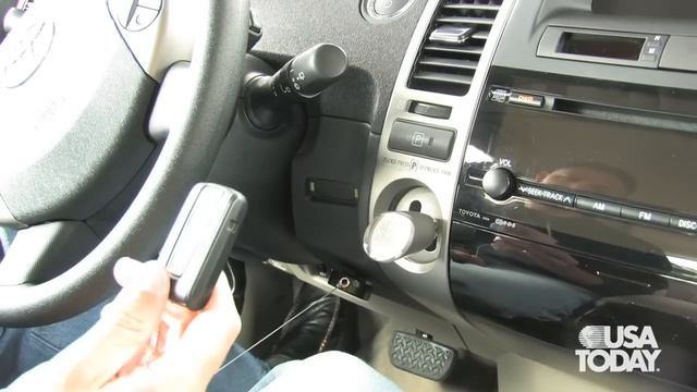 Talking Tech: Zipcar and iPhone смотреть онлайн