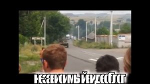 Танковая колонна с российскими флагами в Донецкой обл