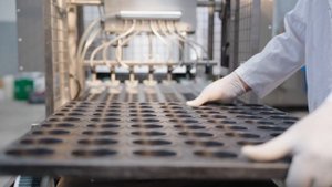 Кондитерское оборудование для производства печенья.