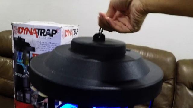 Hello Mosquitoes! DynaTrap DT1750 "Glow Series" Insect Trap смотреть онлайн