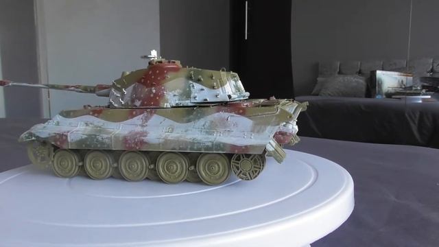 Hobby Boss Tiger II update winter camo started